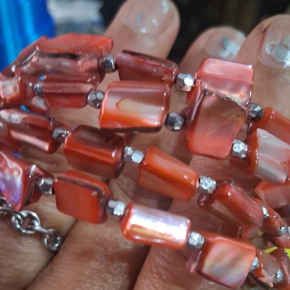 Elegant Pink Beaded Jewelry Set - Picture 10 of 13